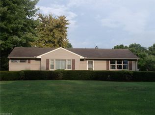 1801 Keefer Rd, Girard, OH 44420