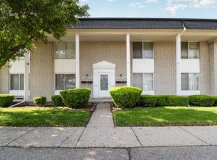 28018 Universal Dr, Warren, MI 48092