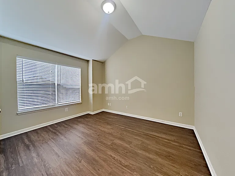 1209 Bending Creek Dr — Photo 13