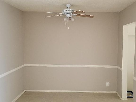 3rd image of 830 Crenshaw Blvd APT 9