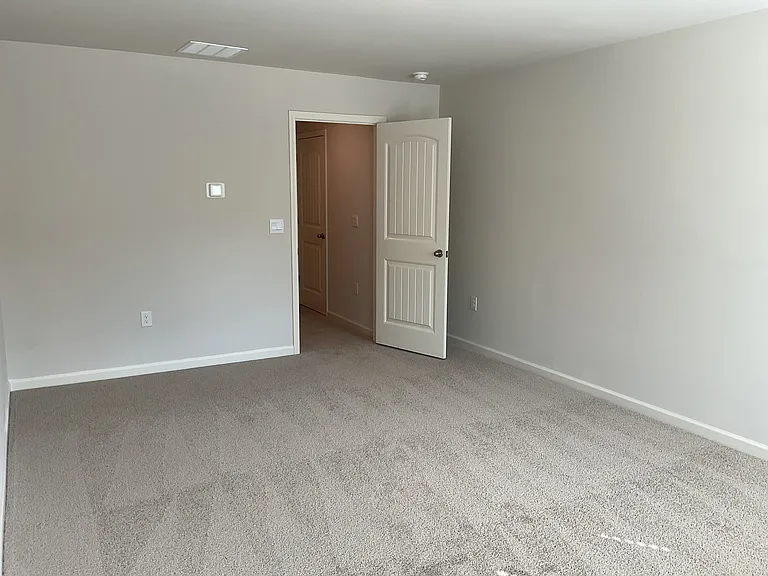 487 Stoneybrook Dr — Photo 35