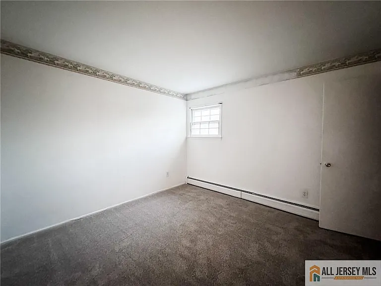 742 Grove Ave — Photo 33