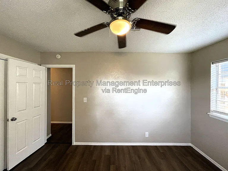 609 S Meadow Ln — Photo 15