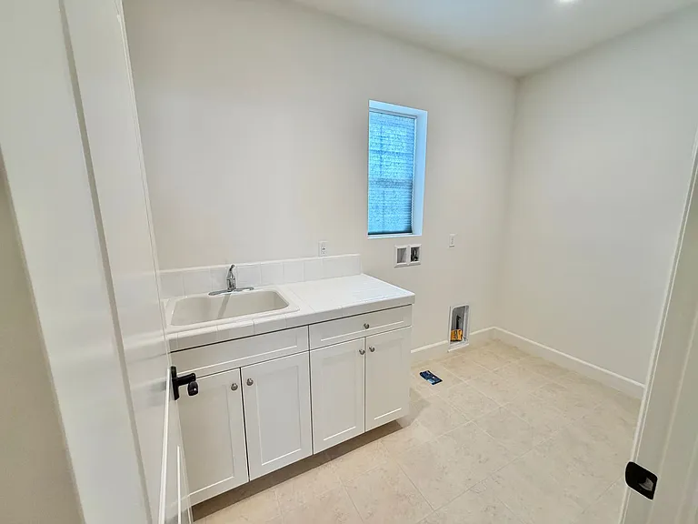 110 Briar Rose — Photo 38