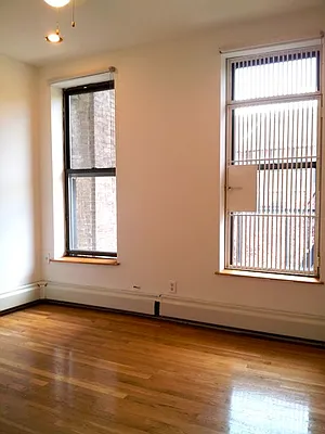 Rented by Authentic Realty | media 32