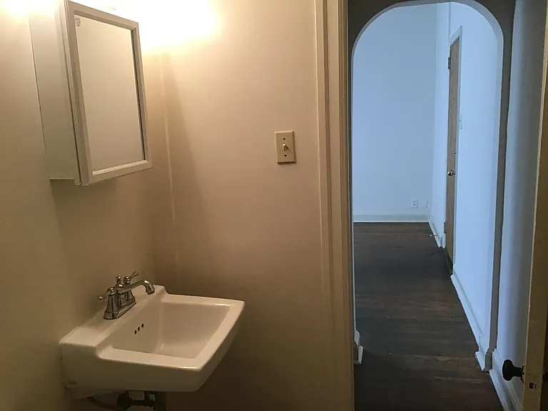 38 W State St #B6 — Photo 6