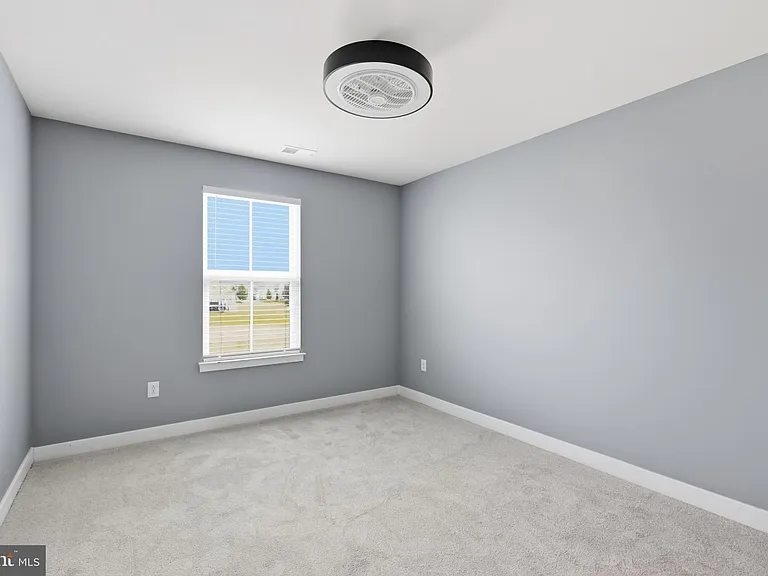 529 Swansea Dr — Photo 17