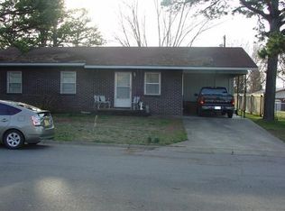105 Woodstock Ln, Clarksville, AR 72830