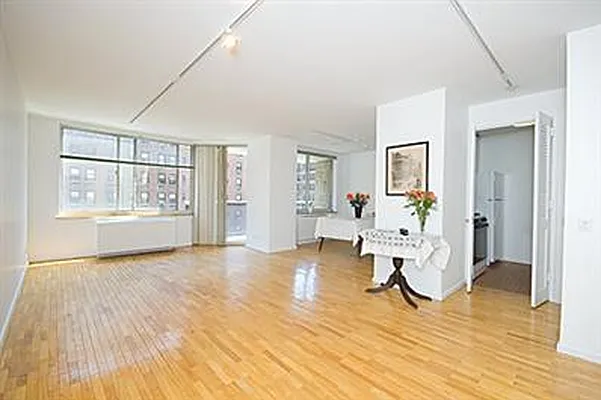 Rented by Green Home NY Realty LLC | media 8