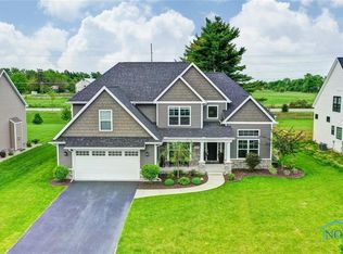 102 Howald Farm Ct, Perrysburg, OH 43551