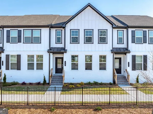 33 Constitution Ave, Pendergrass, GA 30567