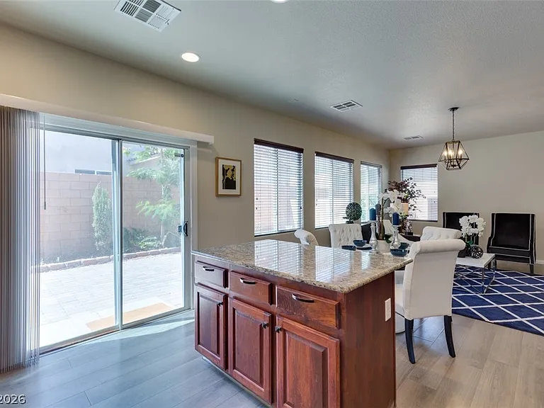 3305 Umbria Gardens Ave — Photo 14