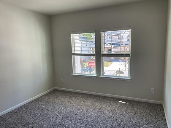 3rd image of 482 Magnolia Way