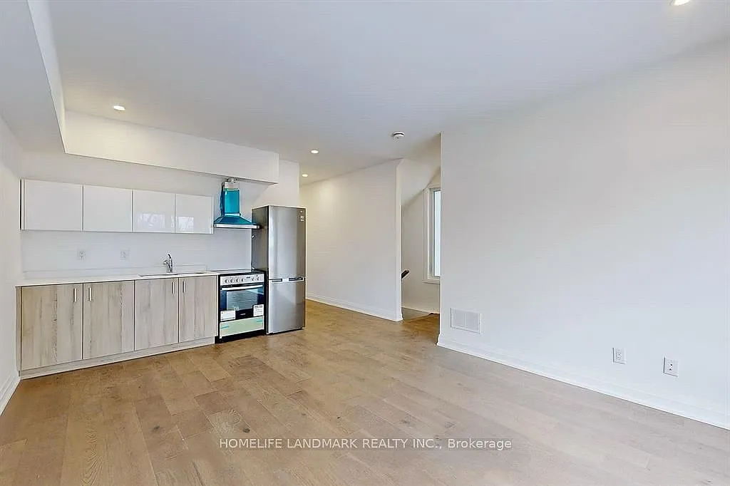 Building Photo - 35 Persica St #LOWER
