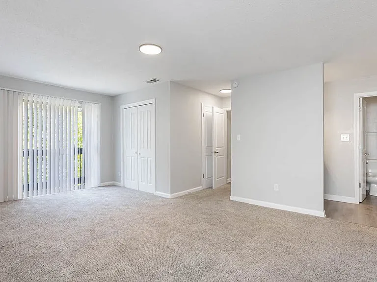 The Onyx Hoover Apartments — Photo 60