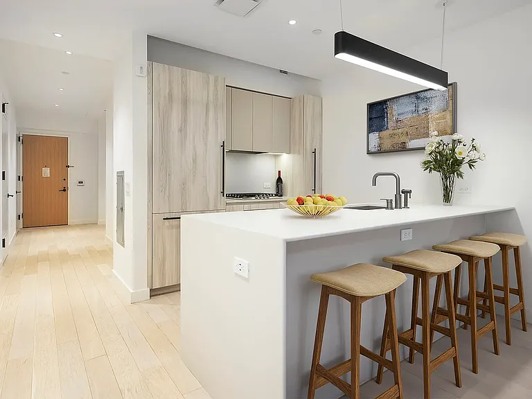 1 W 60th St #8A — Photo 2