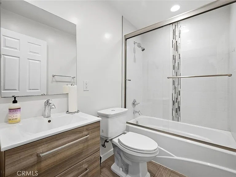 12954 Bosworth St — Photo 17