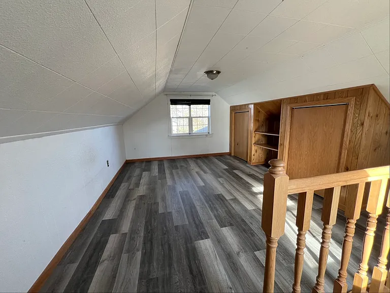 1005 E Main St — Photo 6