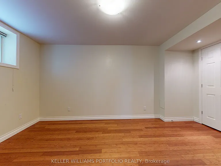 546 Eglinton Ave E #5 — Photo 38