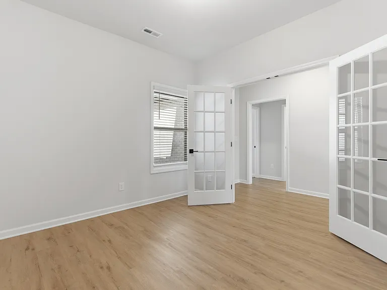 170 Saddle St — Photo 9