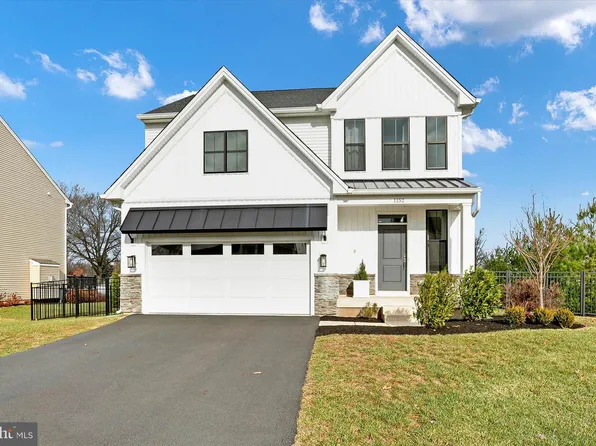1152 Harper Dr, Warminster, PA 18974