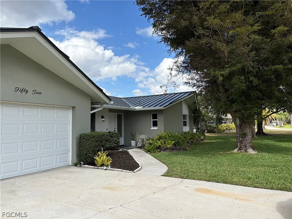 2 bed, 2.0 bath, 1450 sqft, $2,375 — Photo 2