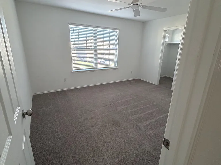 133 Bennington Dr — Photo 23