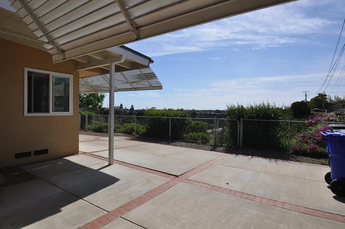 4 bed, 1600 sqft, $4,600 — Photo 4