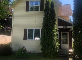 301 7th St, Manistee, MI 49660