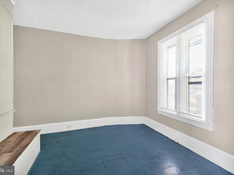 40 S Governors Ave #3 — Photo 6