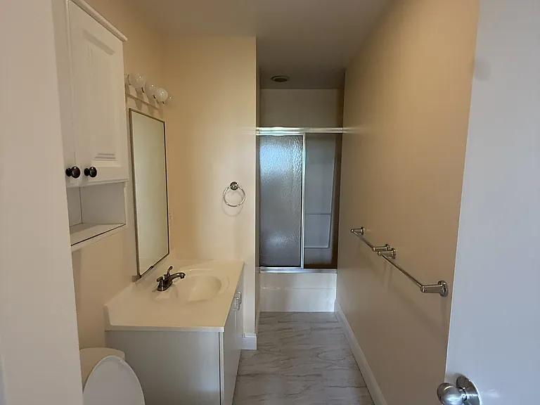 240 Heath St #302-1 — Photo 9