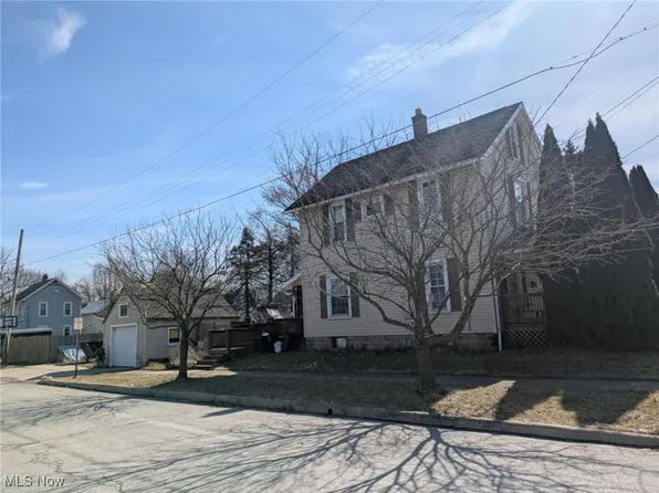 1121 Elm St, Ashland, OH 44805