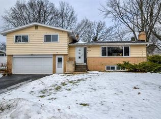 4534 Aztec Trl, Fitchburg, WI 53711