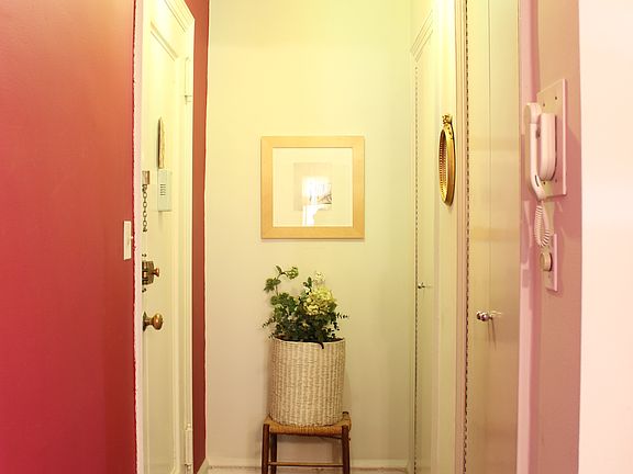 2nd image of 21 N Chatsworth Ave APT 7E
