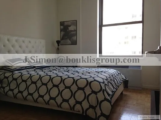 Rented by Bouklis Group | media 20
