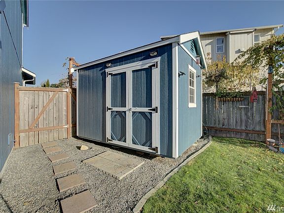 5th image of 7208 31st St NE