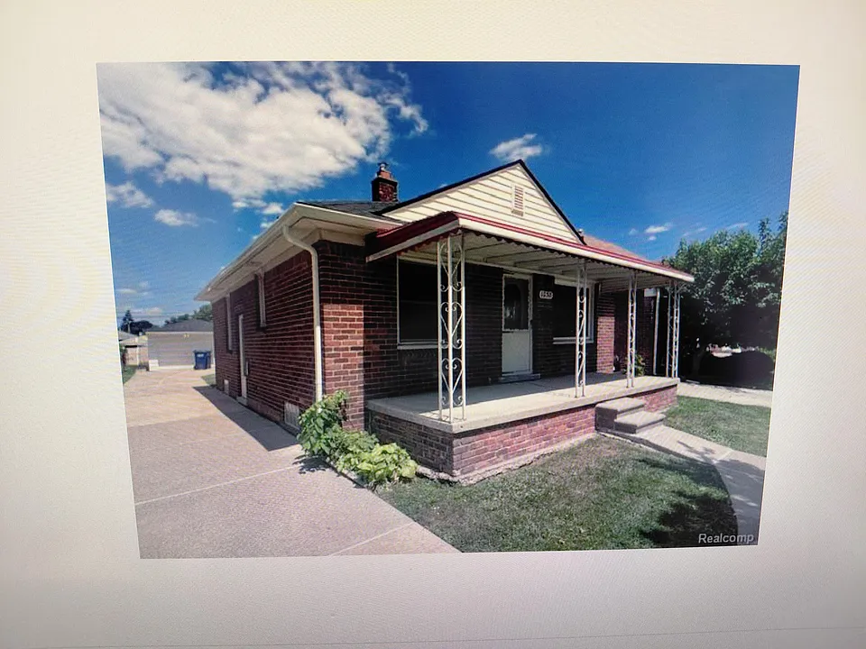 1038 Detroit Ave
