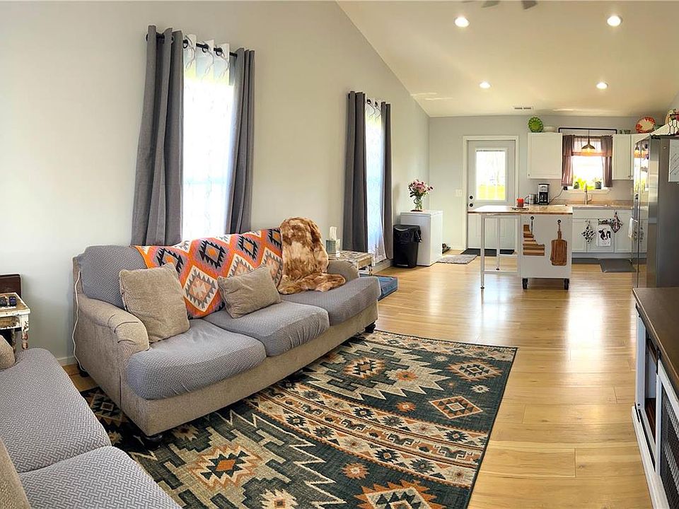 310 W Maple St, Curryville, MO 63339 Zillow