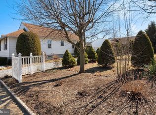 516 Howard St, Riverside, NJ 08075