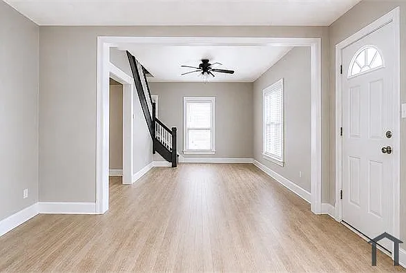 4 bed, 1200 sqft, $2,195 — Photo 3