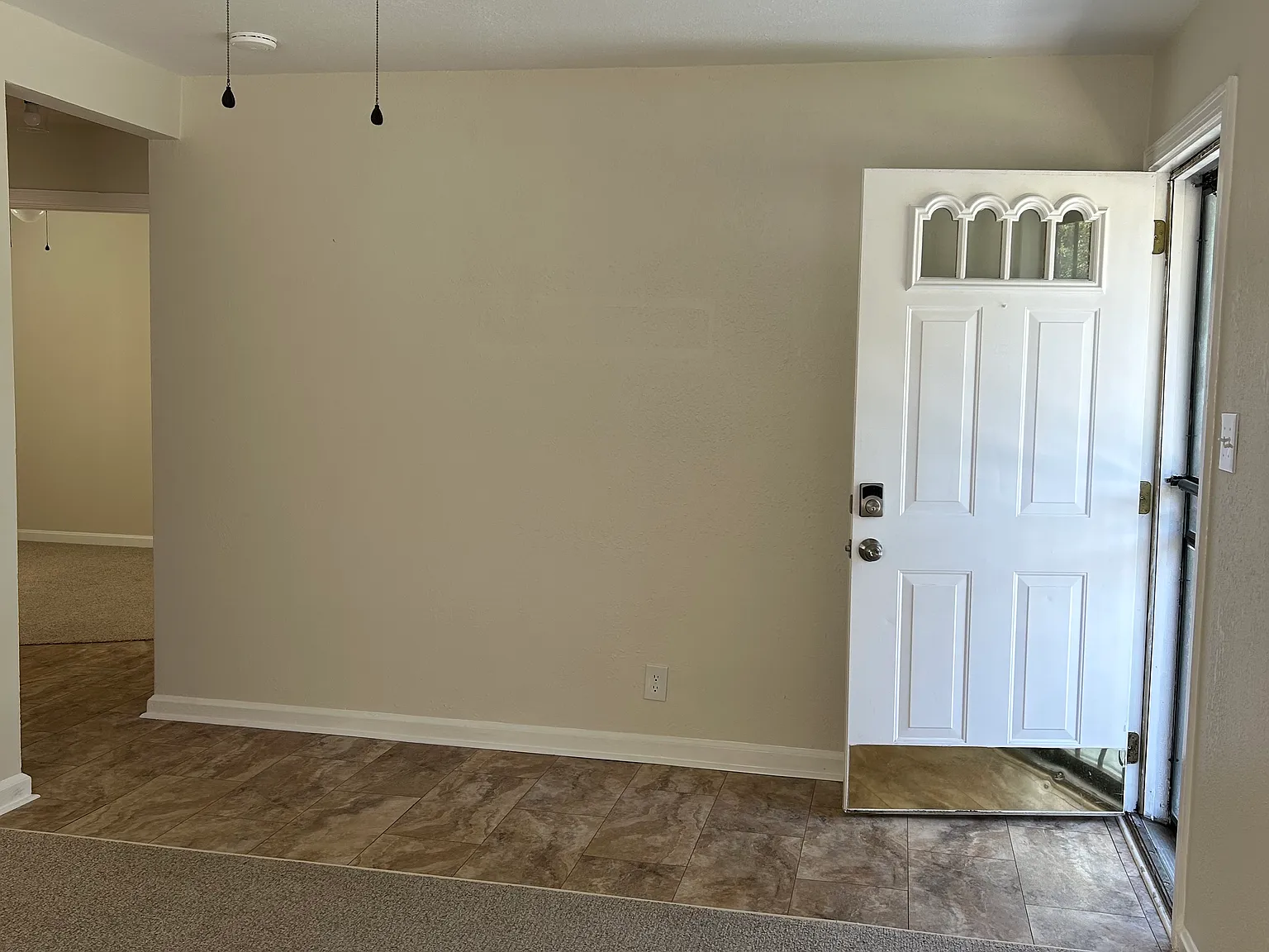 2 bed, 700 sqft, $1,250 — Photo 3