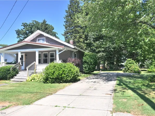 688 Grove St, Conneaut, OH 44030