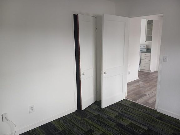 2nd image of 803 Woodlawn St