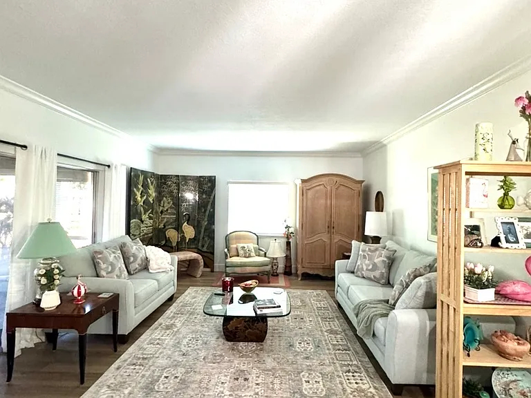 5931 Tidewood Ave — Photo 2