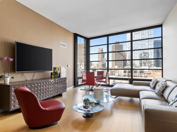 580 Washington St Penthouse 5, Boston, MA 02111
