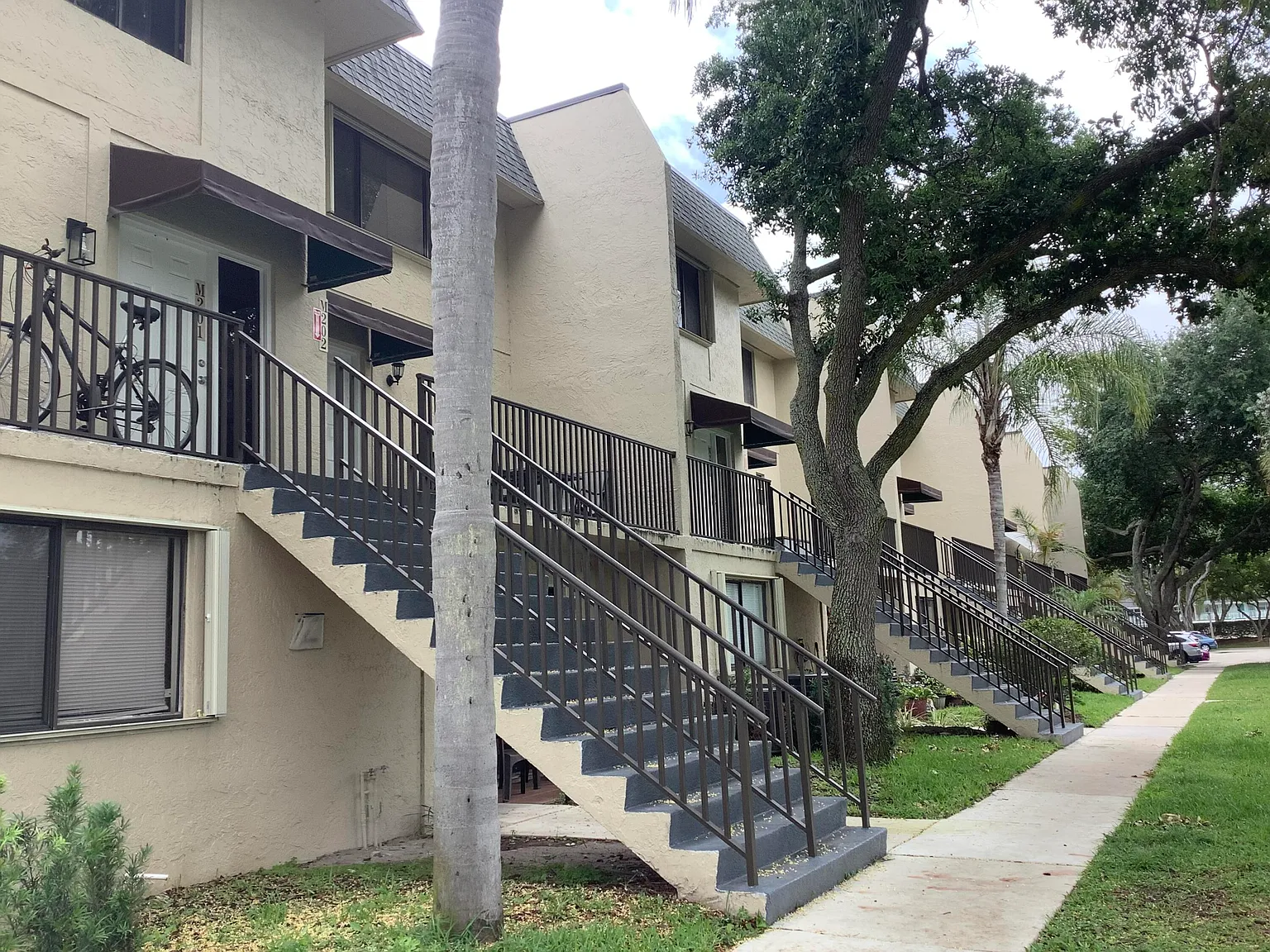 2 bed, 2.0 bath, 1120 sqft, $2,250 — Photo 2