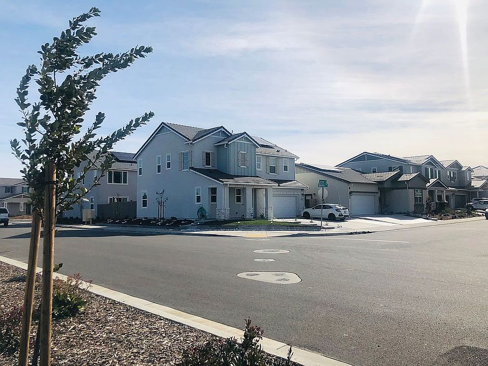 1st image of 401 Yarrow Dr