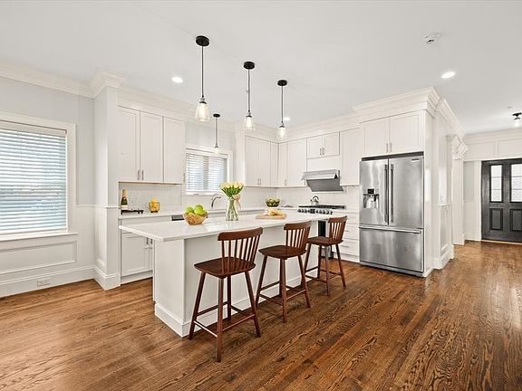 3rd image of 20 Dalby St #20