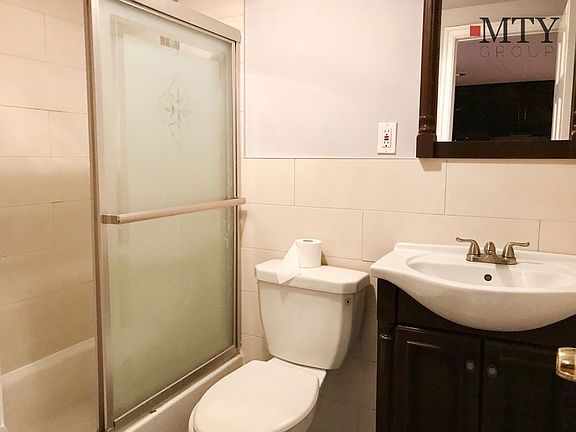 5th image of 539 Chauncey St #1A