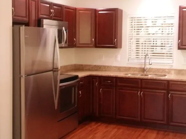 309 6th St E, Bradenton, FL 34208